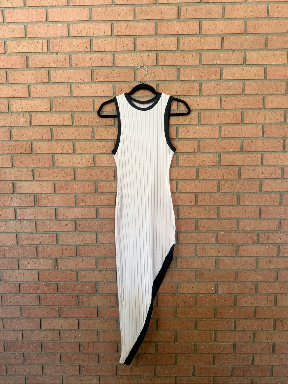 Cream White Dress with Black Trim — Brand new, never worn